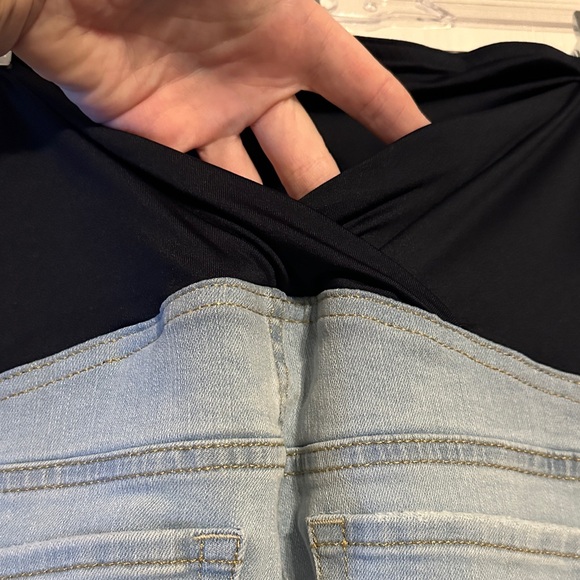 Women's Maternity Light Blue High-Waisted Jeans - Picture 4 of 6